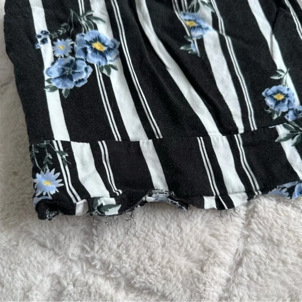 Torrid | Black Floral Stripe Culotte Crop Spaghetti Strap Tank | Size 3X - Picture 4 of 10